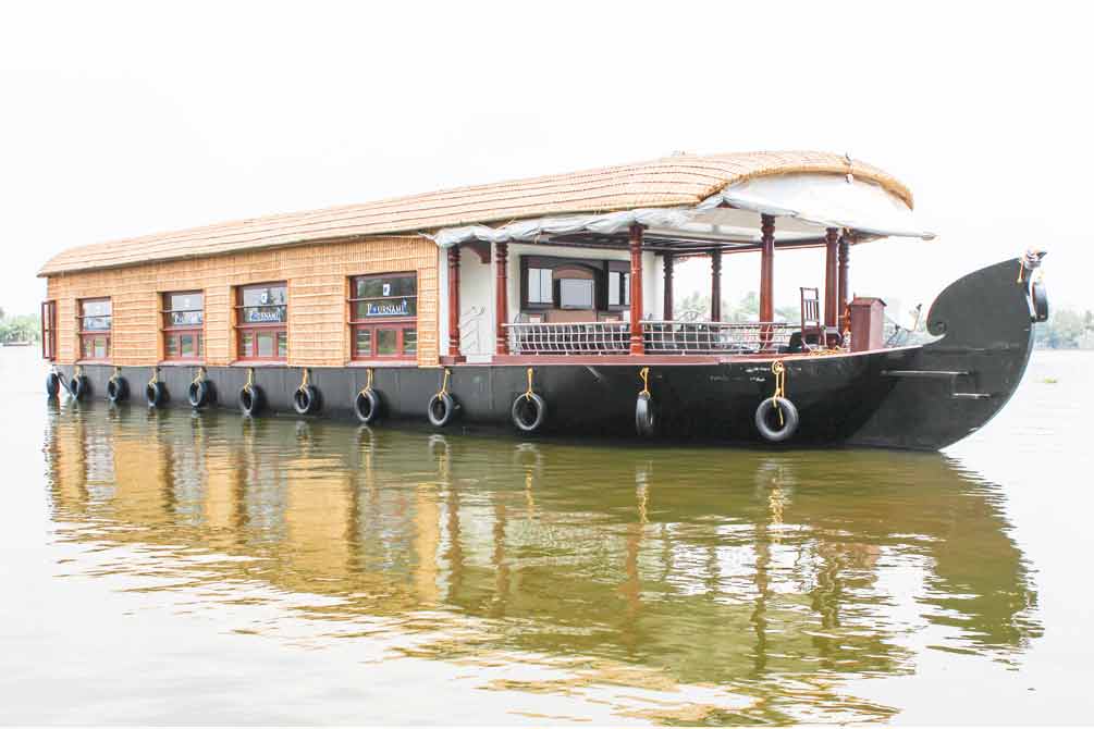 Four Bedroom Deluxe Alleppey Boathouse Package