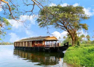 Pournami 3 bedroom luxury houseboat